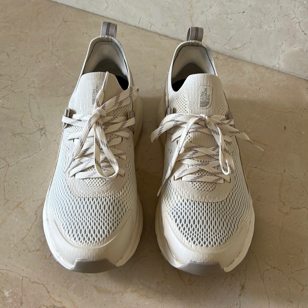 NWOT The North Face VECTIV Hypnum Trail Sneaker